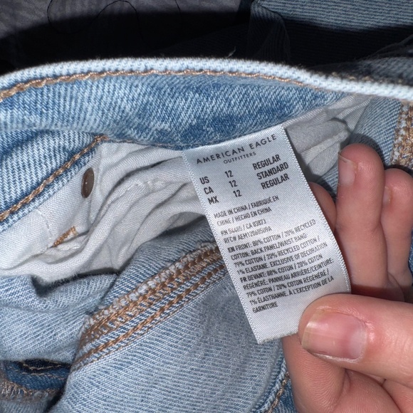 American Eagle Boyfriend Straight leg Jeans - Picture 3 of 3